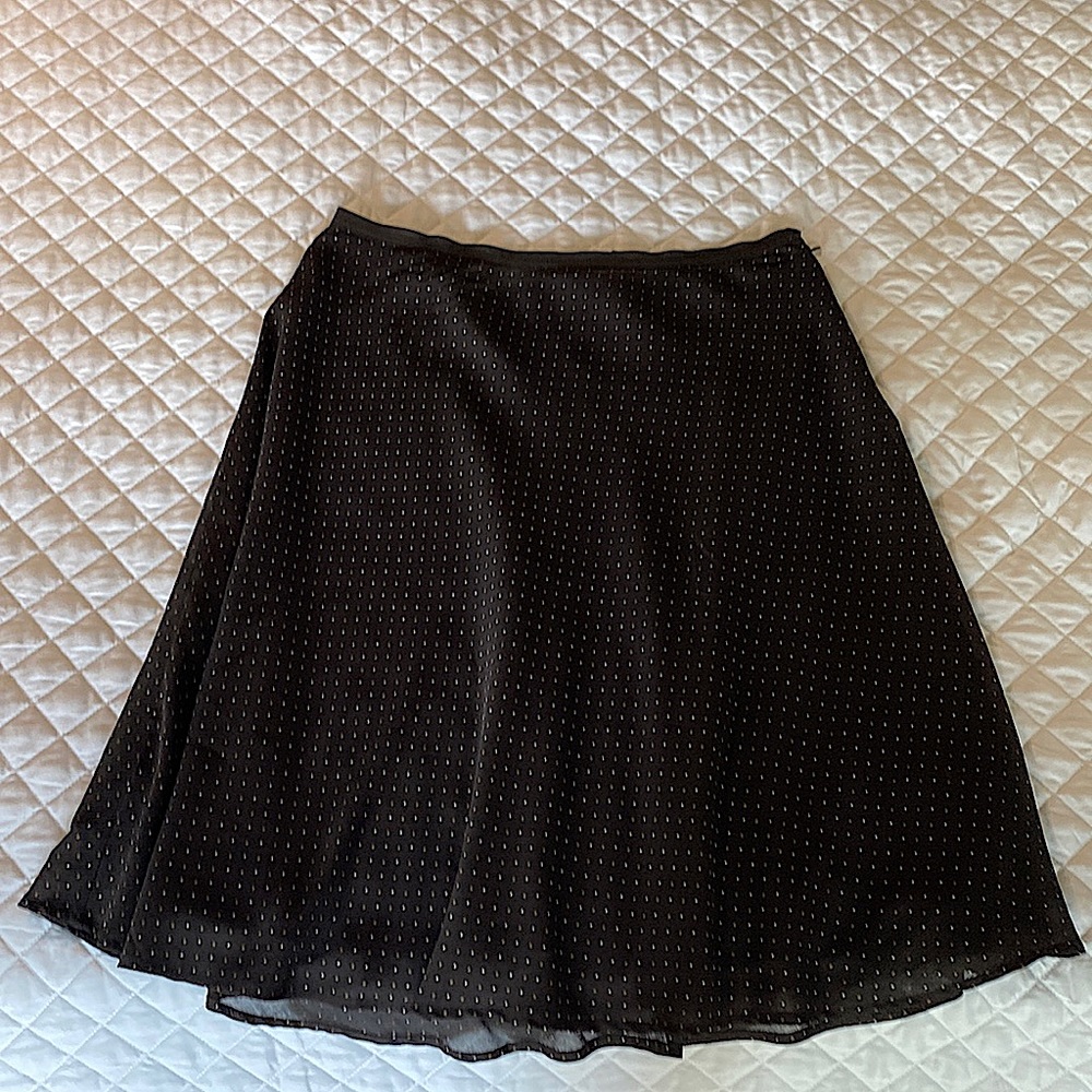 Black and white newyork and co skirt